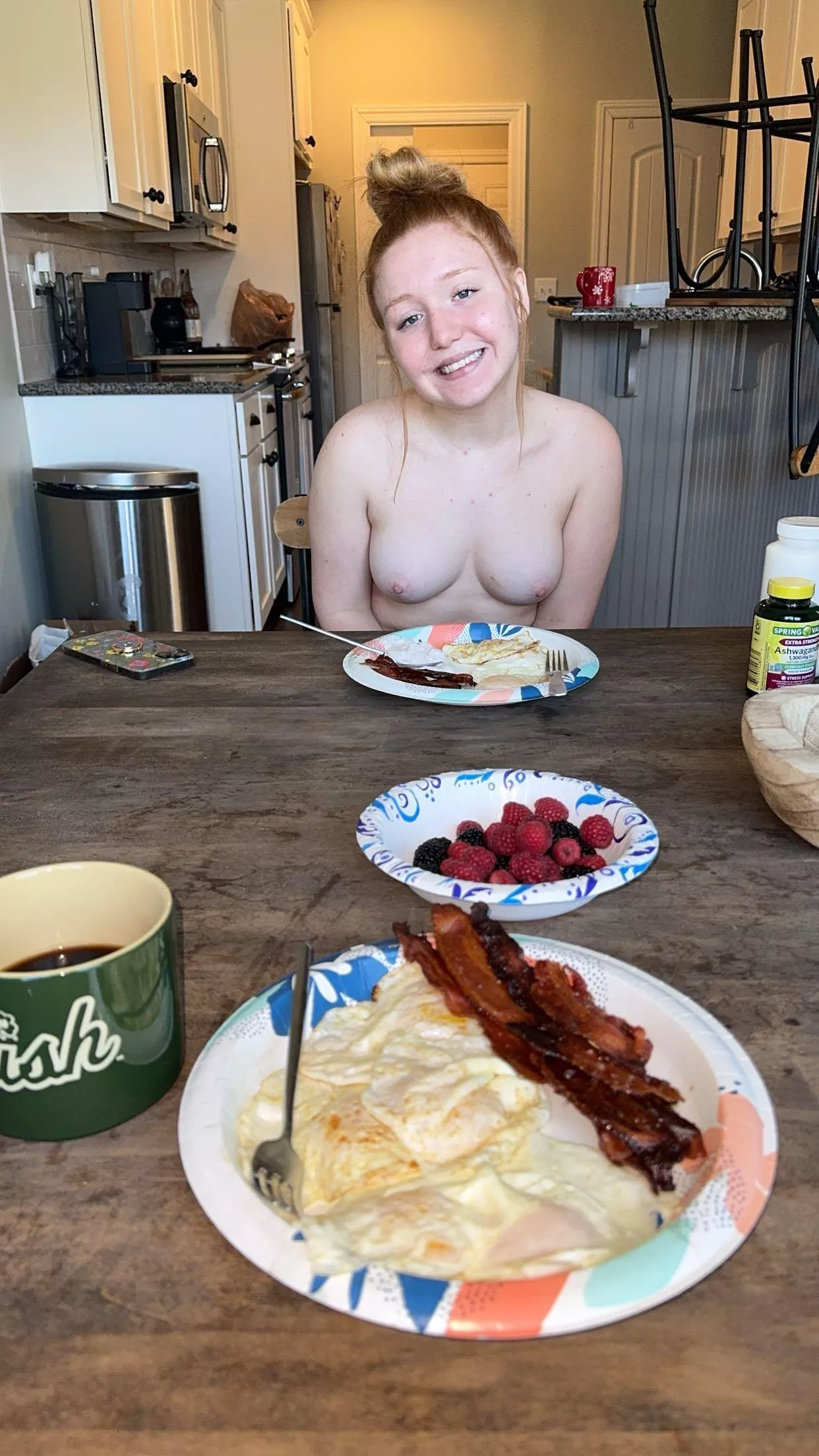 4’11, b-cups and breakfast