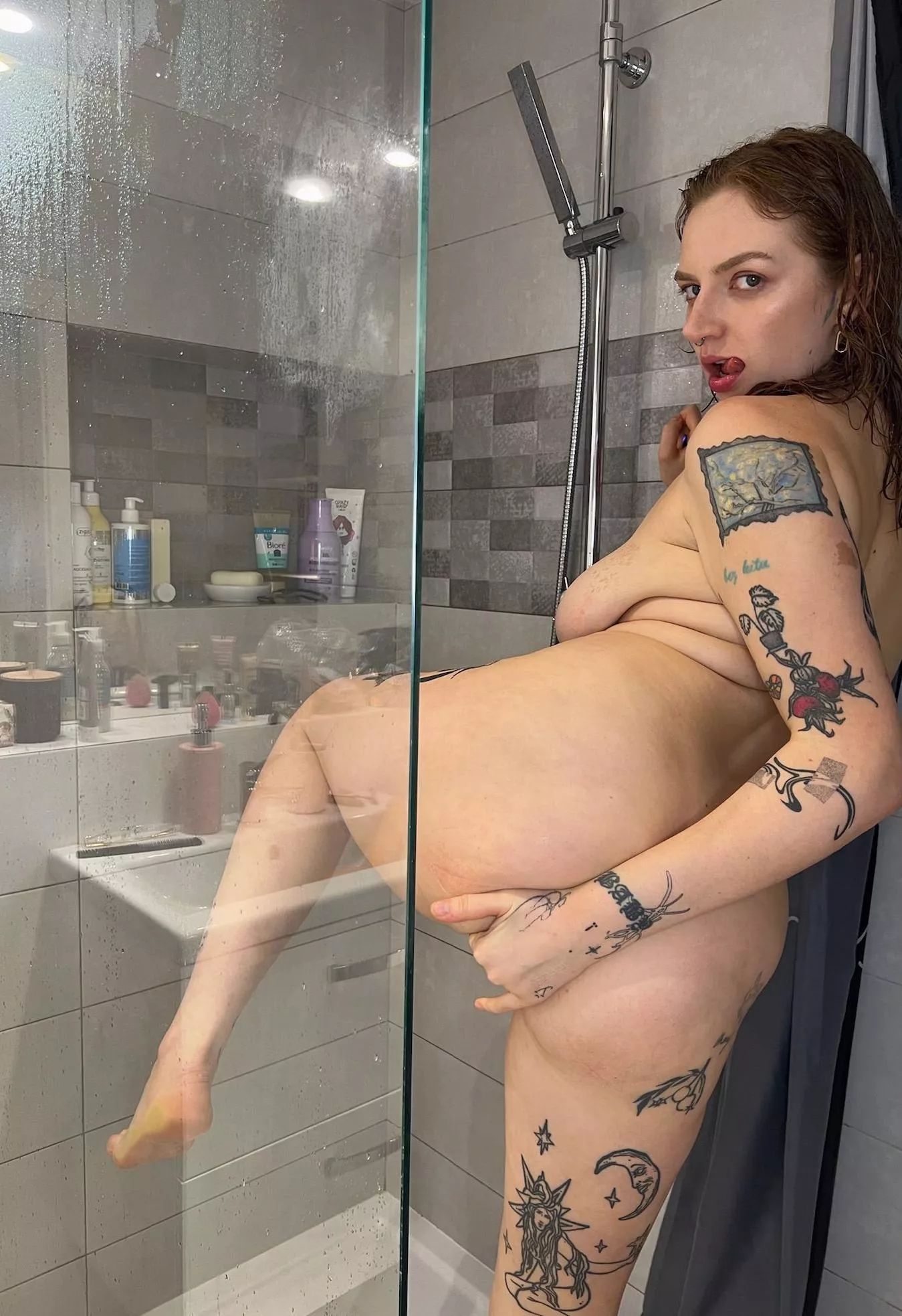 Give my ass a snack, she's very hungry