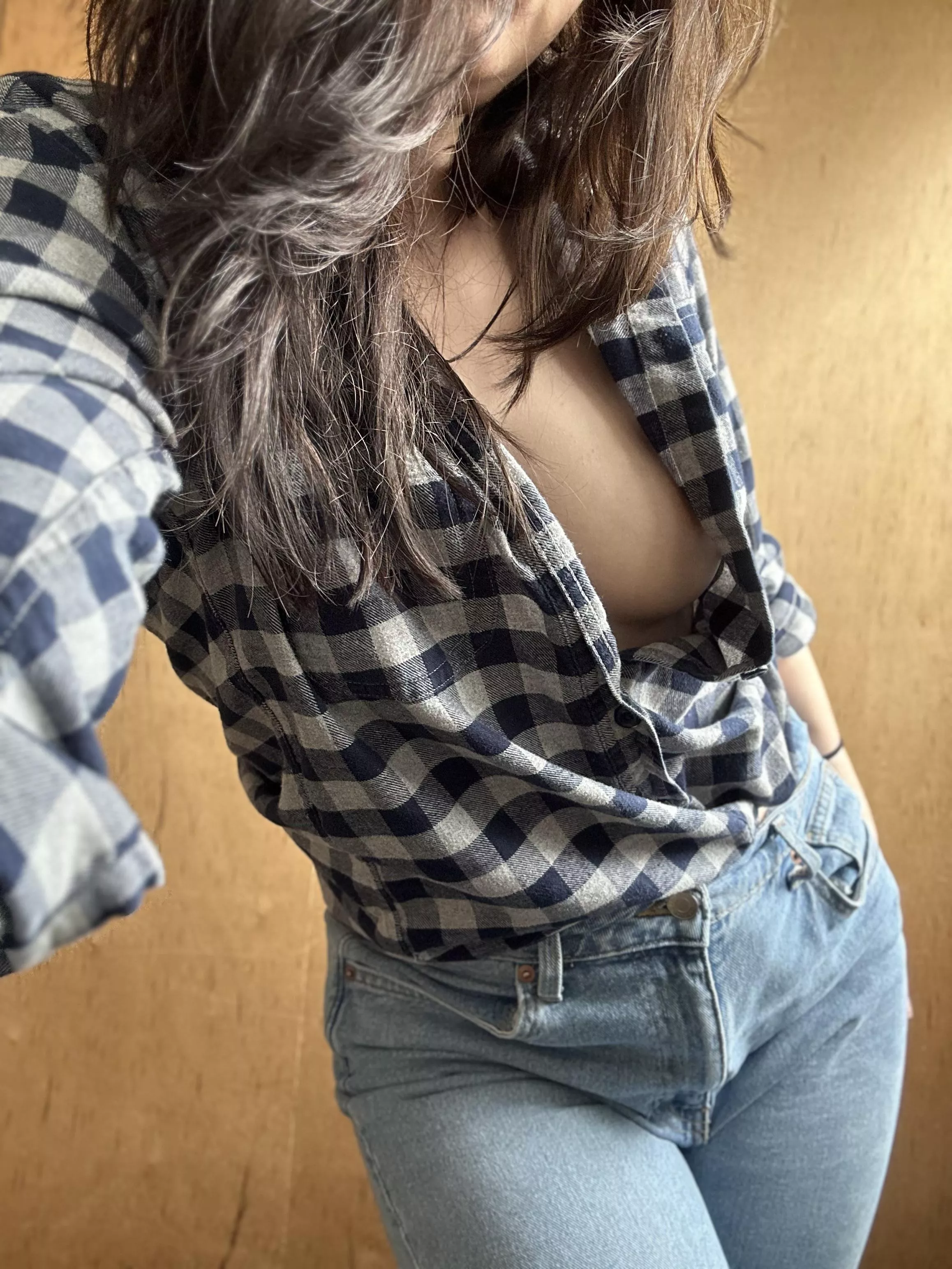 I can‘t explain why a sideboob is so seductive, but it is