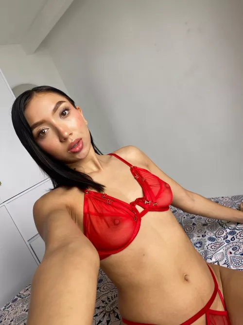 Im hoping your as hard as my nipples 