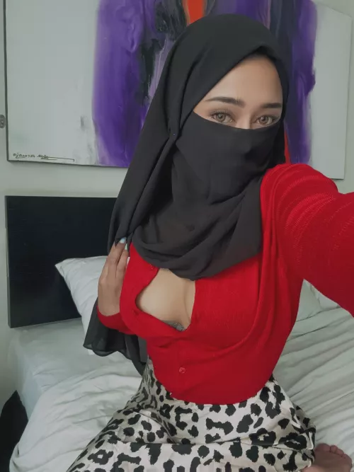 My Sweater's buttons cant hold them