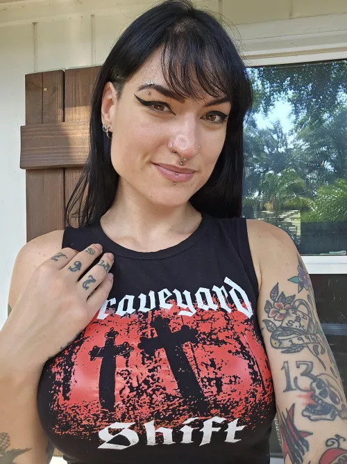 New favorite shirt, thought I'd show it off [F]