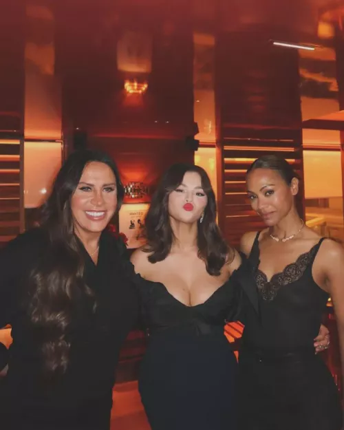 Selena Gomez big boobs