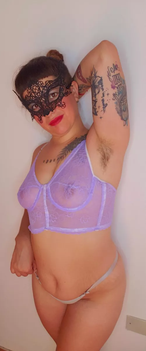 The only thing this sweet chubbyna wants is a little adoration for her curves and bushes 