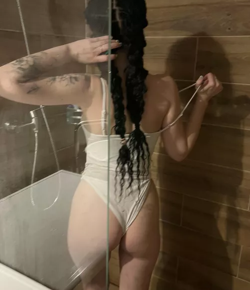 You wanna have fun with a cute girl?