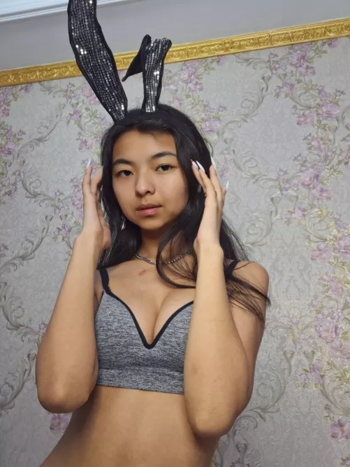 you're gonna give that rabbit his carrot, aren't you