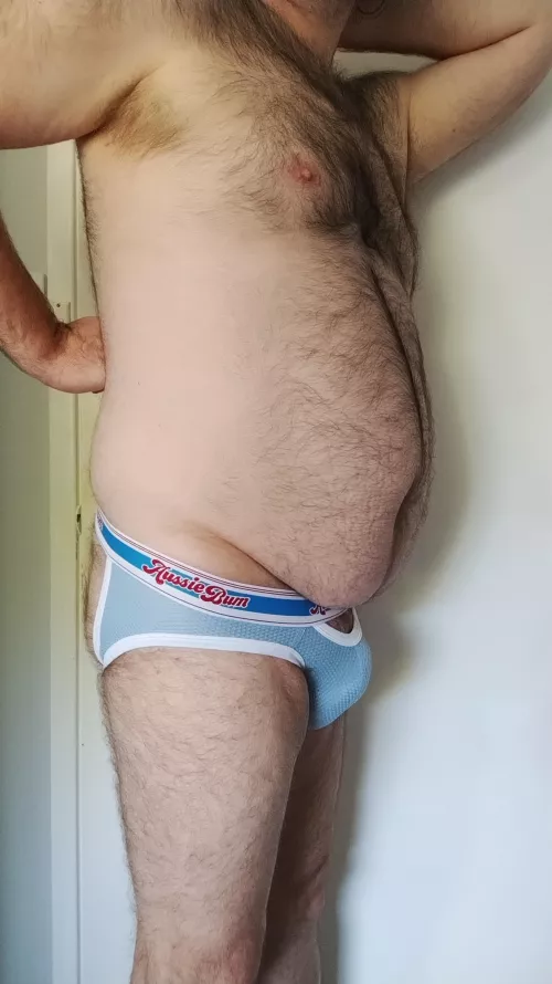 42 Daddy needs a good boy to keep him company. DMs open. 😘
