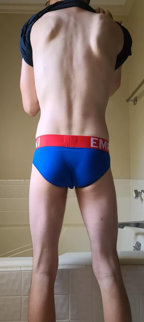 6'4 in briefs 
