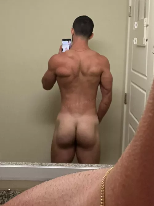 Feeling cheeky ;) (20s)