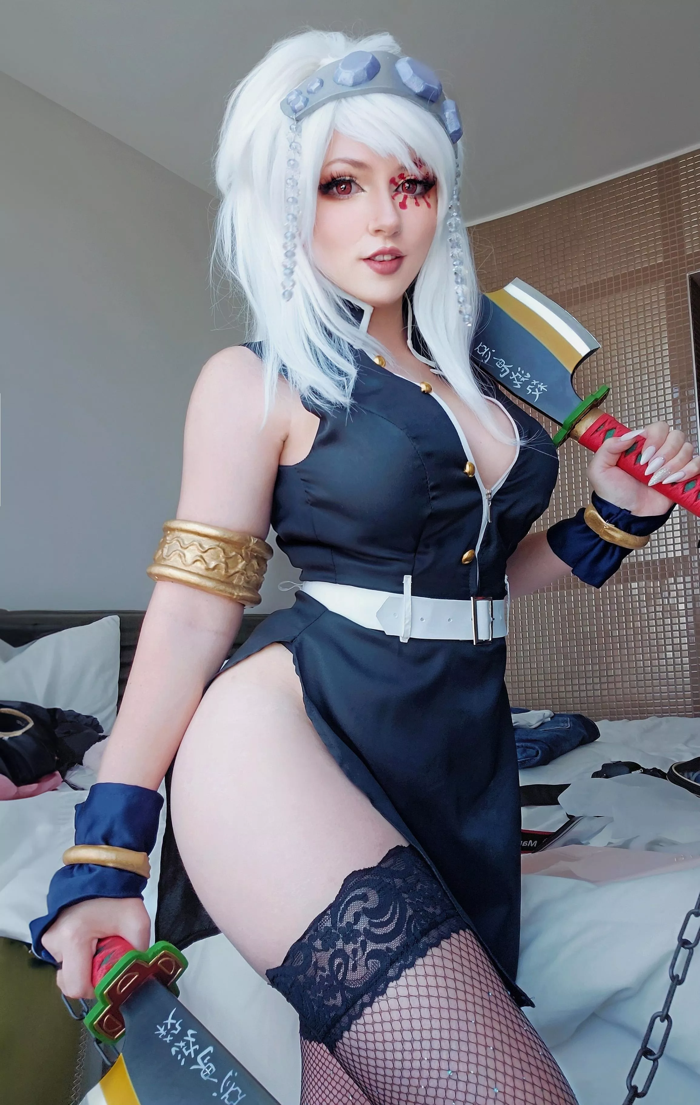 Female Tengen Uzui cosplay by NebulaNeko ✨