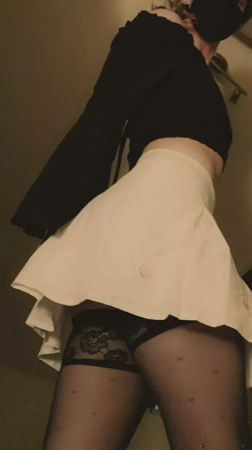 I hope you can see the hearts on my skirt ❤️