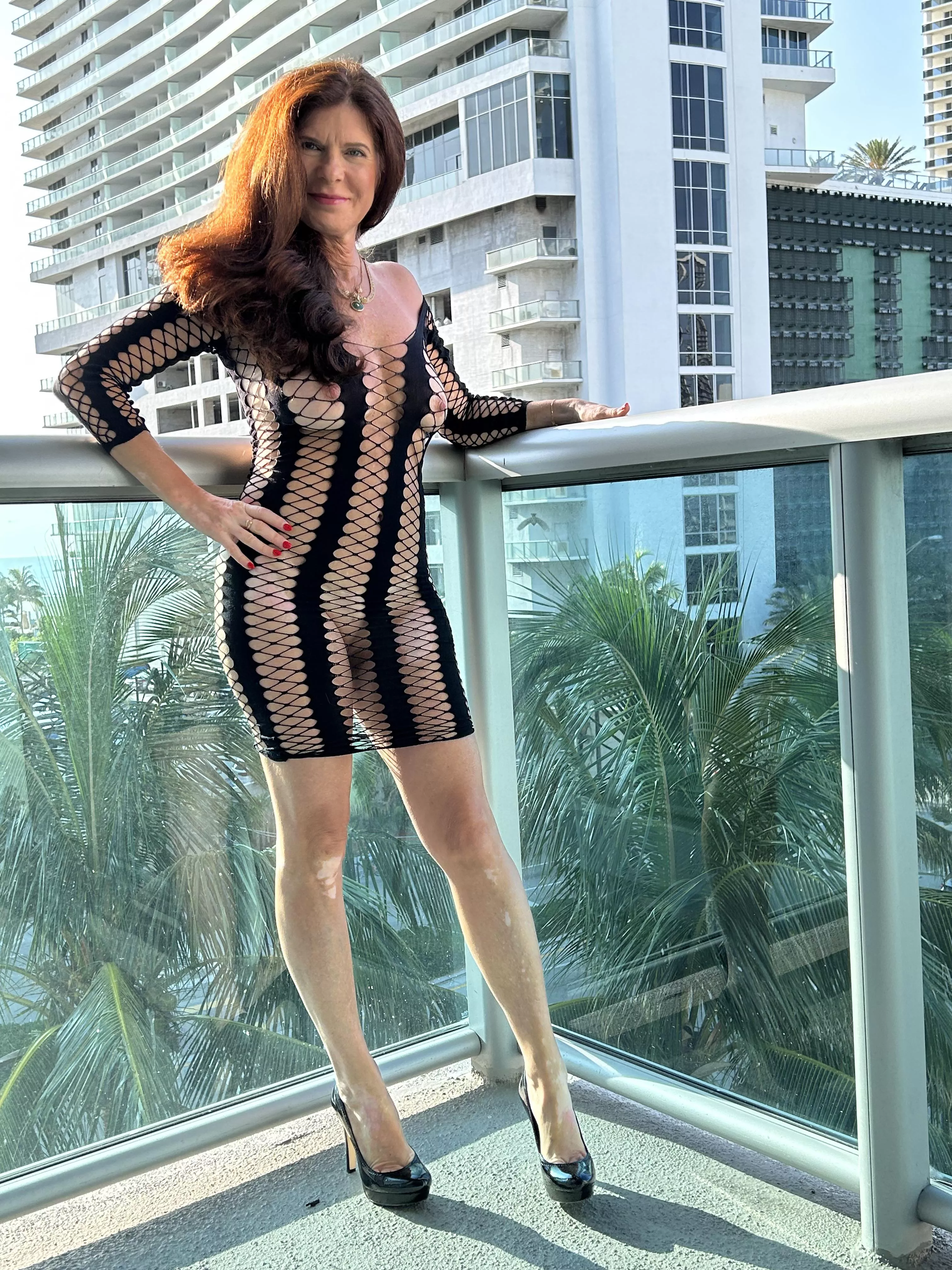 I want you to bang me out here where everyone can watch us