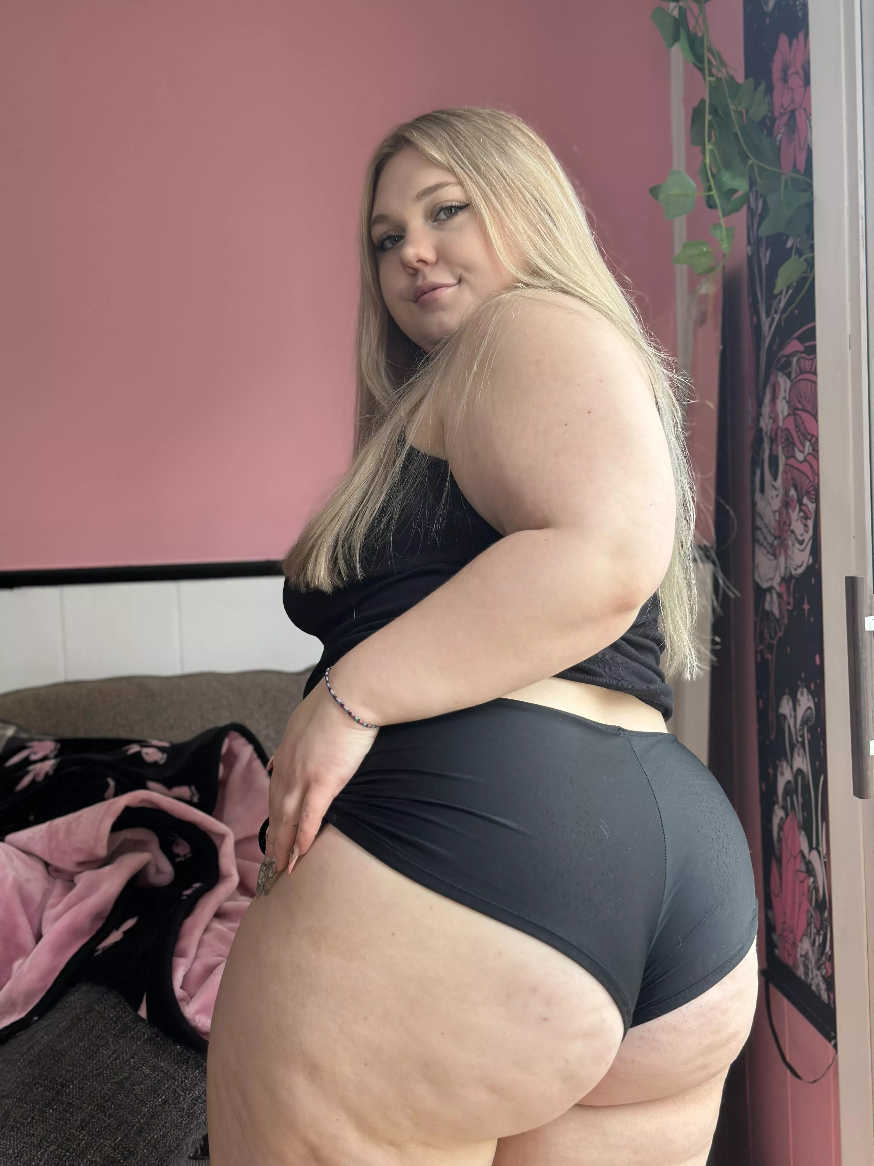 I’m 5’2 but 230lb, am I your fucktype?