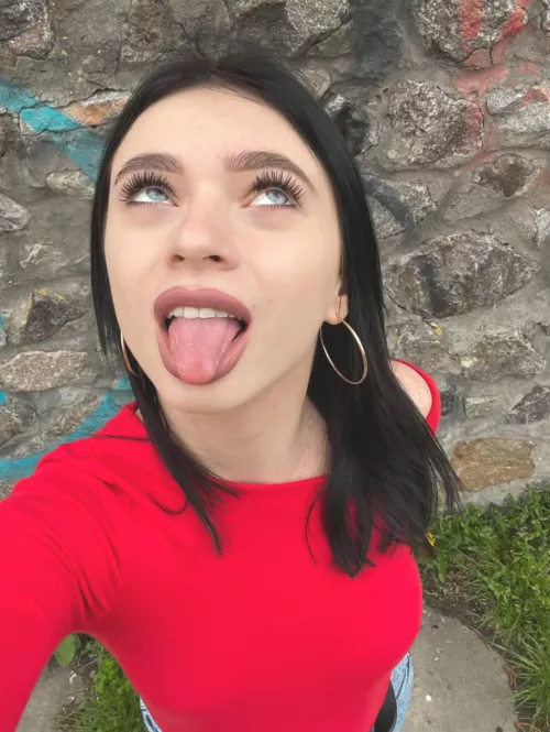 I'm hungry, feed me daddy 😭