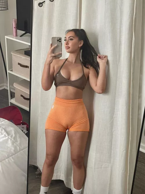 is my outfit to distracting for the gym? [F]