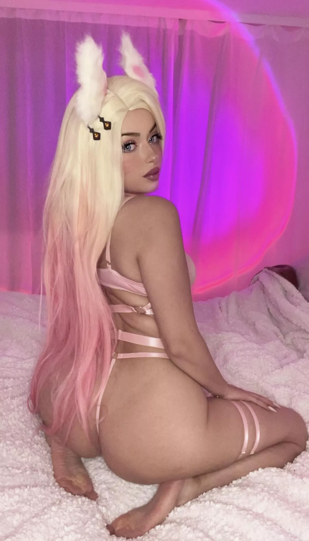 KDA Ahri (League of Legends) by Spicykitsunee