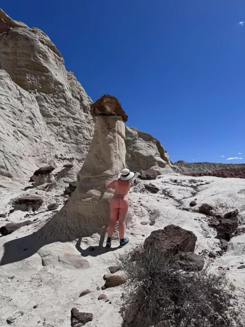Peek-A-Boo 😉 Hiking the Toadstool Trail 😊