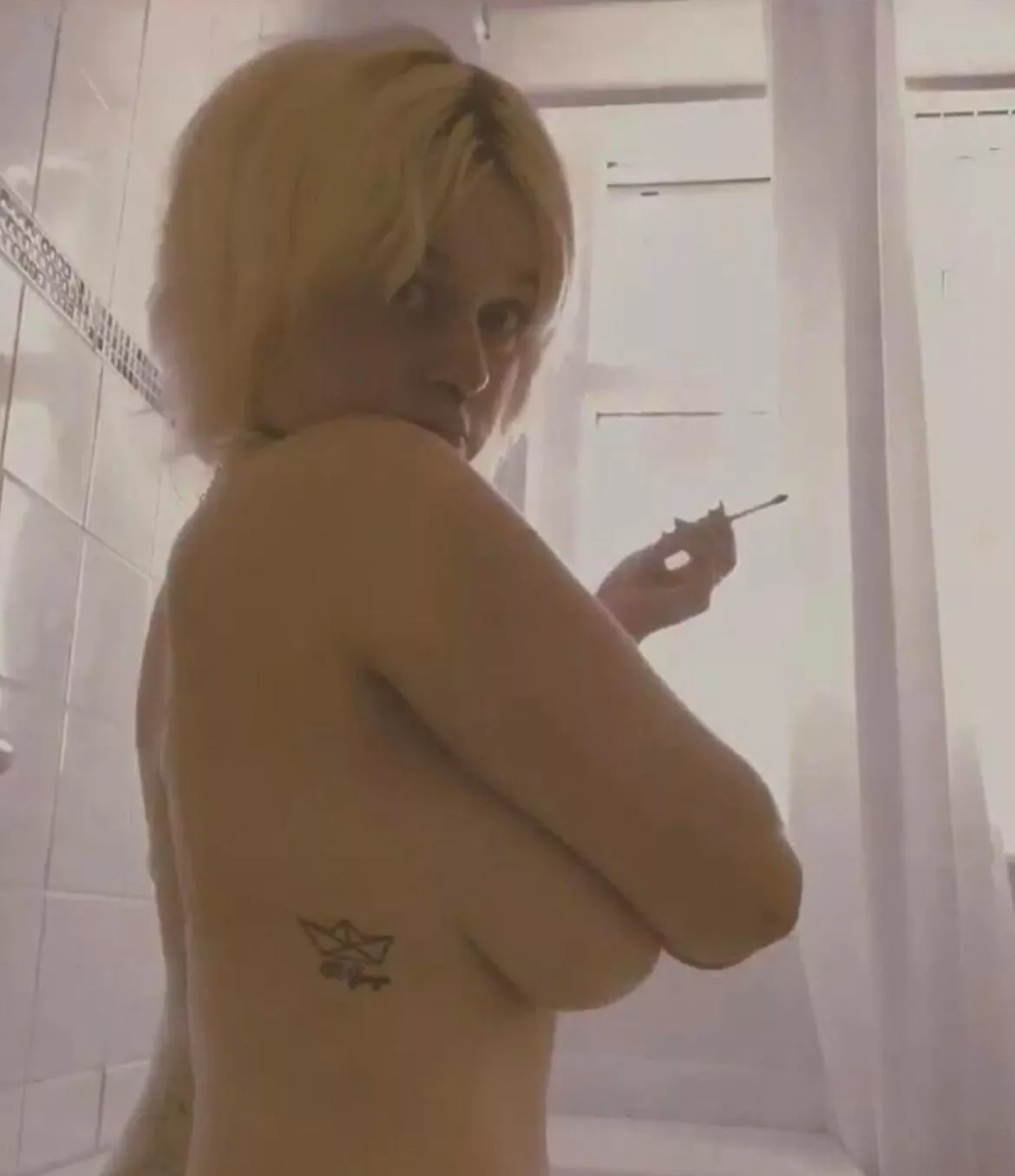 Who wants to wash me whilst I smoke..