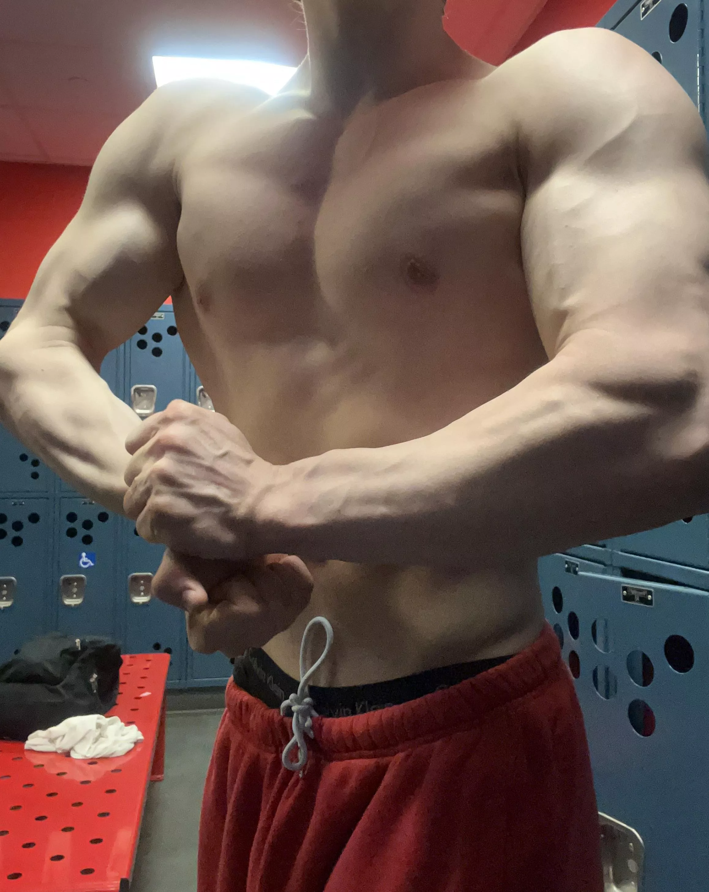 you wanna see more ? 😈📸