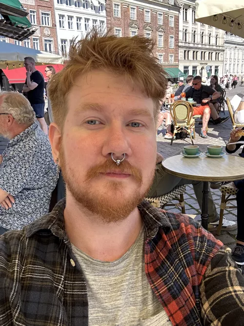 0/10 Sun too hot. Didn’t game at all.