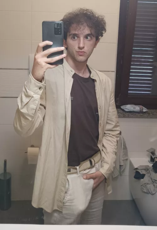 19m wanna see what's under