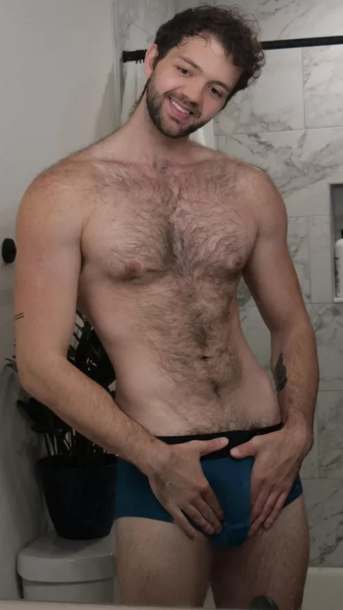 6’8 otter come shower ;) 