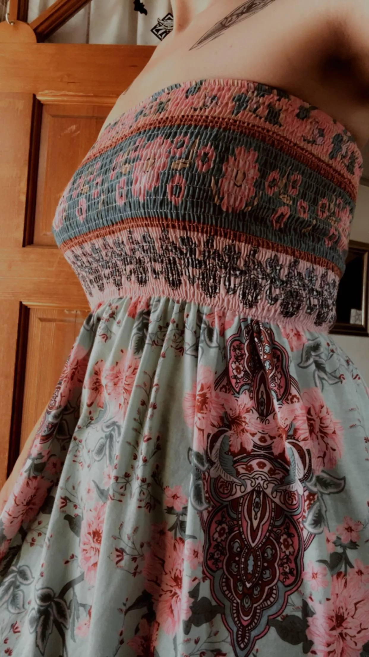 A cute sundress means no bra