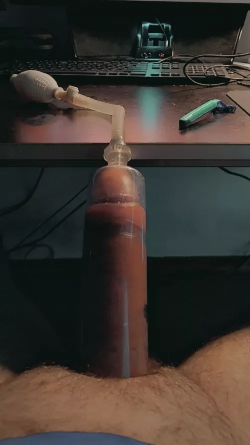 A shaved cock pumps best