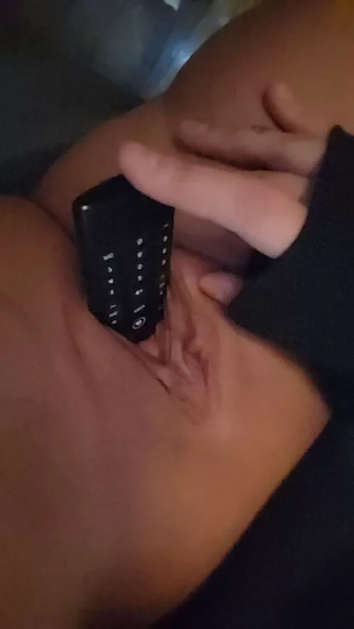 Could you hand me the remote 😏