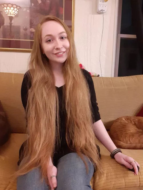 F24 still trying to grow my hair longer