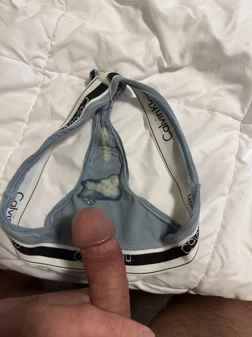 Filled up the wife’s dirty panties