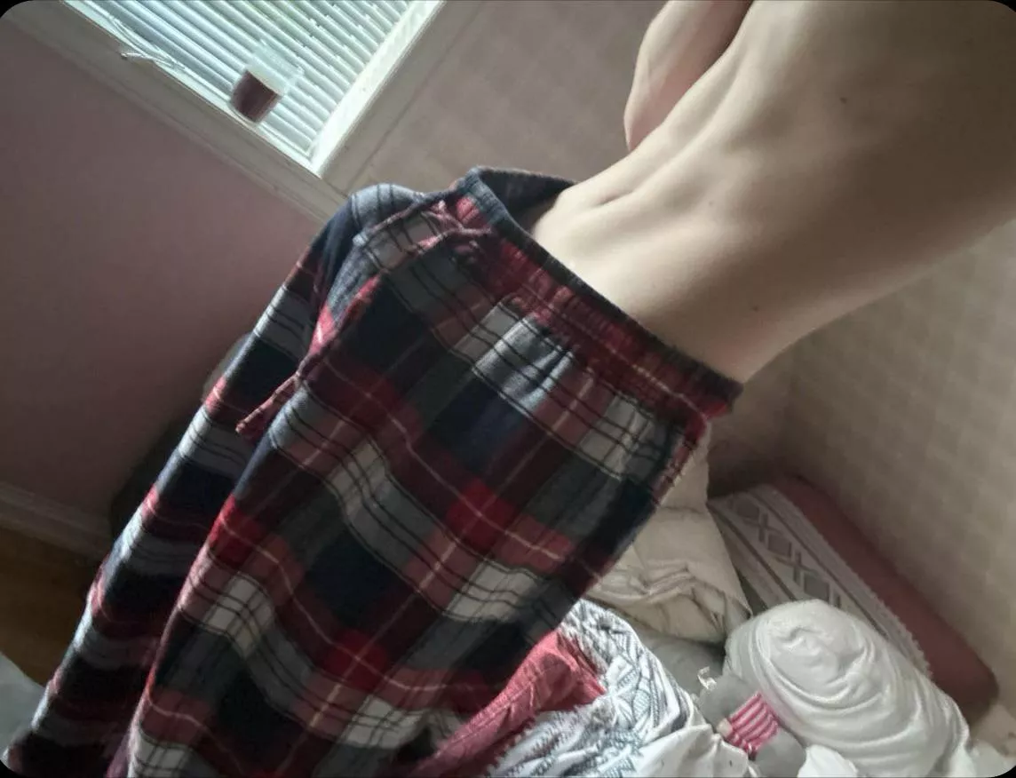 fly me out if you wanna play with what’s underneath💕