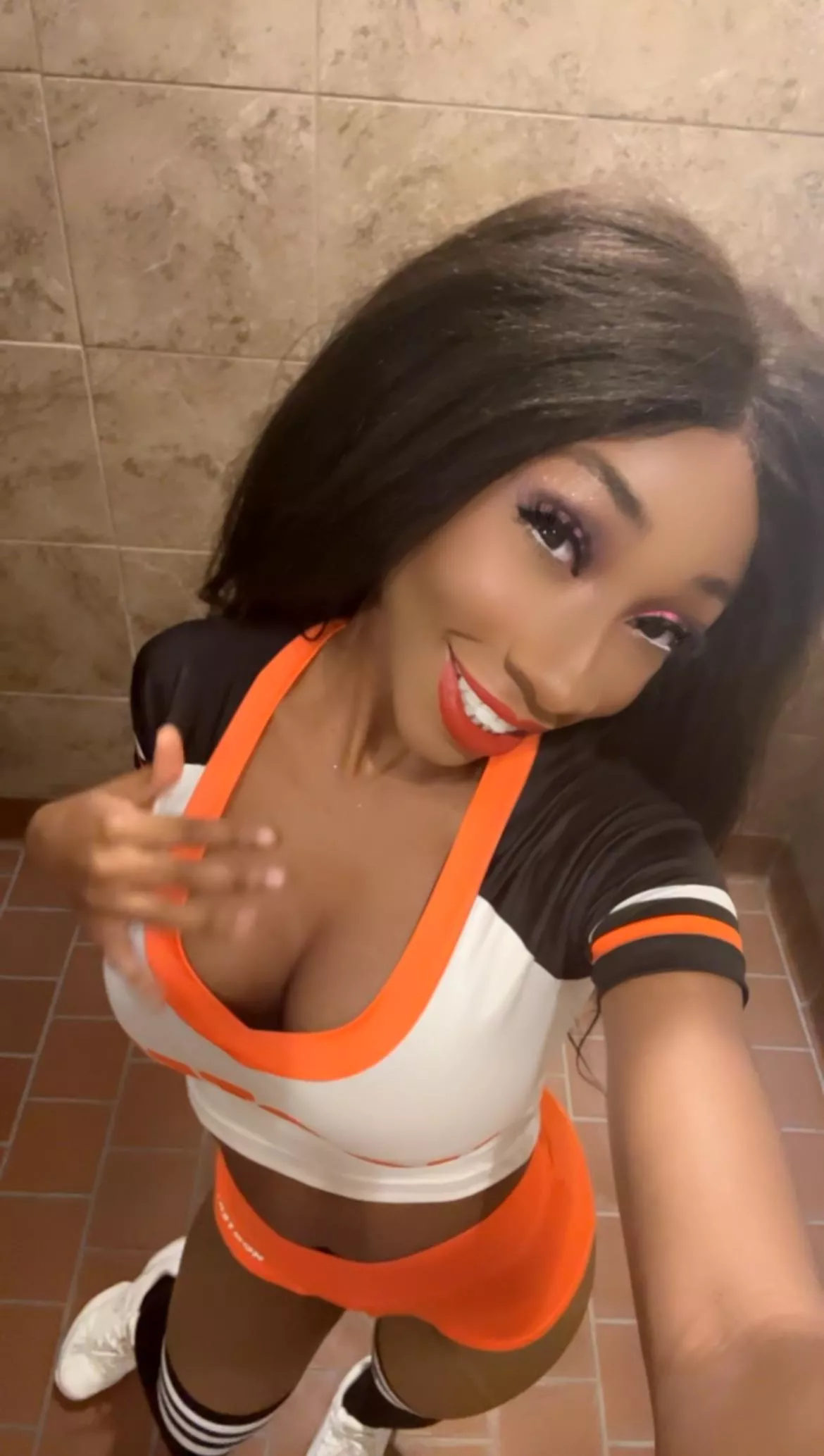 Hey cutie! Getting off work soon and guess what I’m doing 