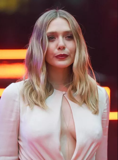 I’m so horny for Elizabeth Olsen