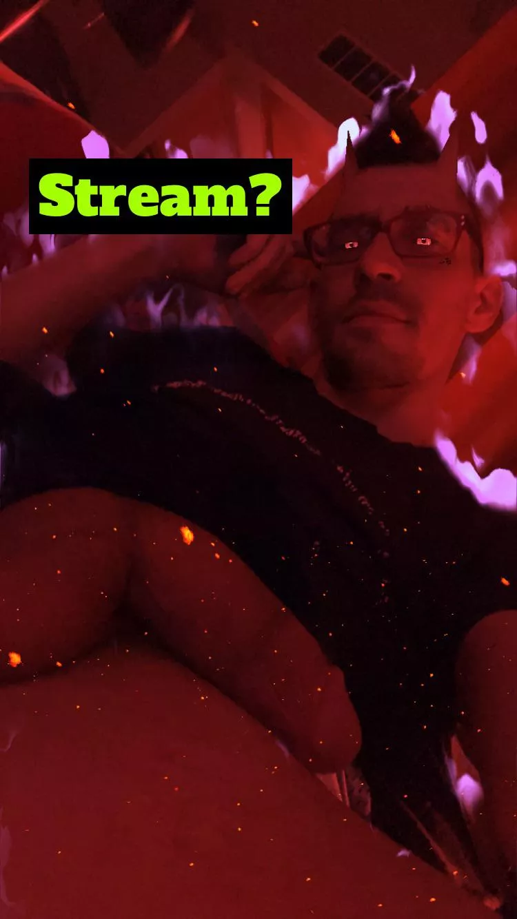 Live now! The BDE Stream!(https://chaturbate.com/d_fantazdick/)