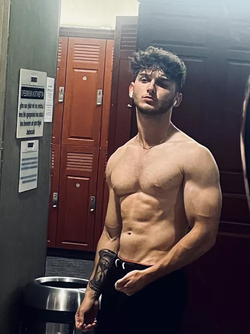 Me, you, gym showers? 