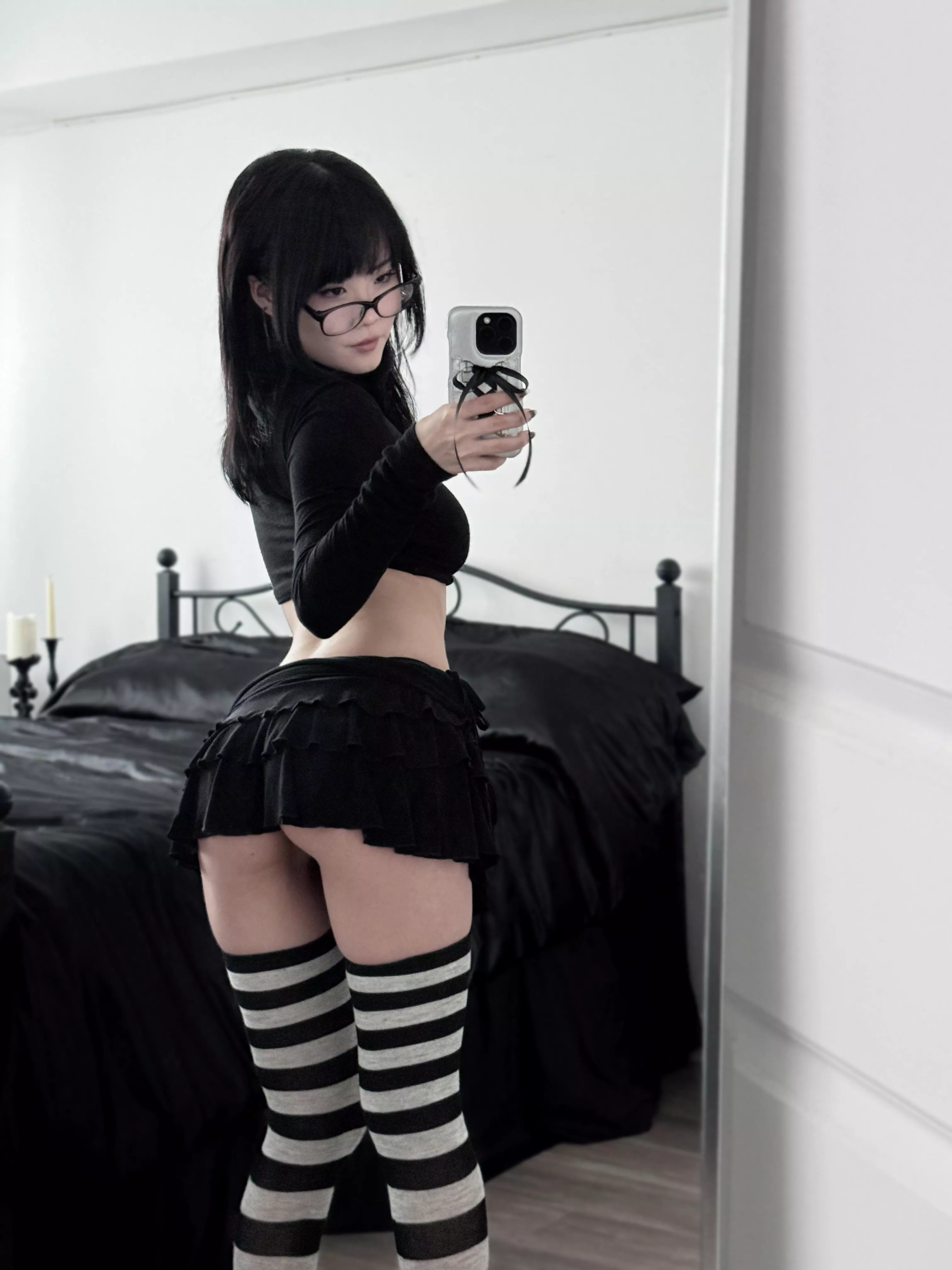 the only acceptable length for a mini skirt :3