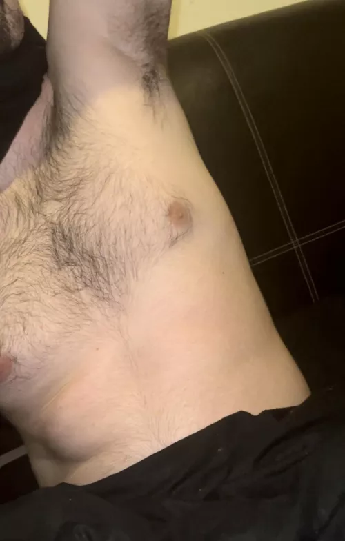 You like musky alpha scent??💪🏼💦 Dms open😈