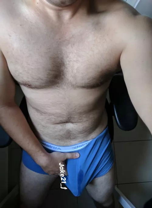 (30) is the leak noticable?