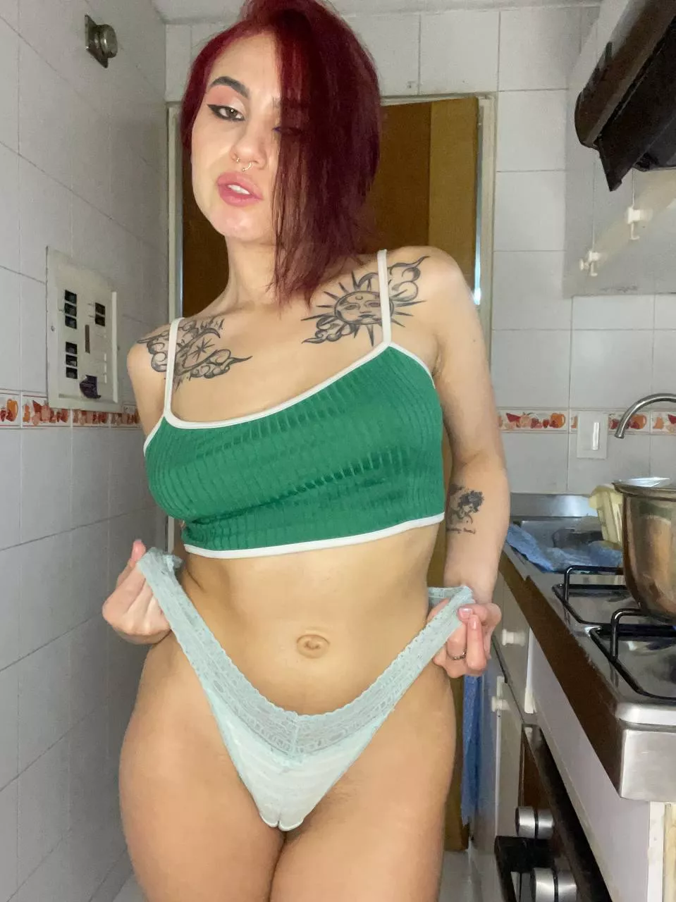 have you ever seen a belly button like mine? 