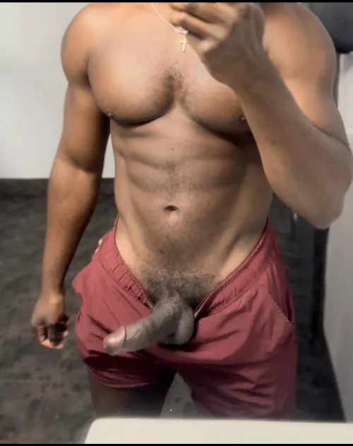 Here my BBC to suck on🍫🍆