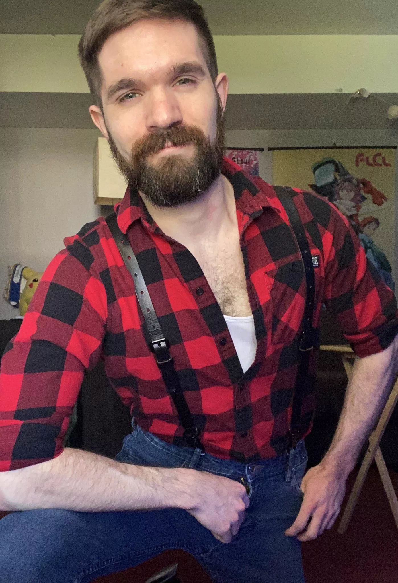 Hi boys, feeling like a bit of a lumberjack today 🇨🇦 