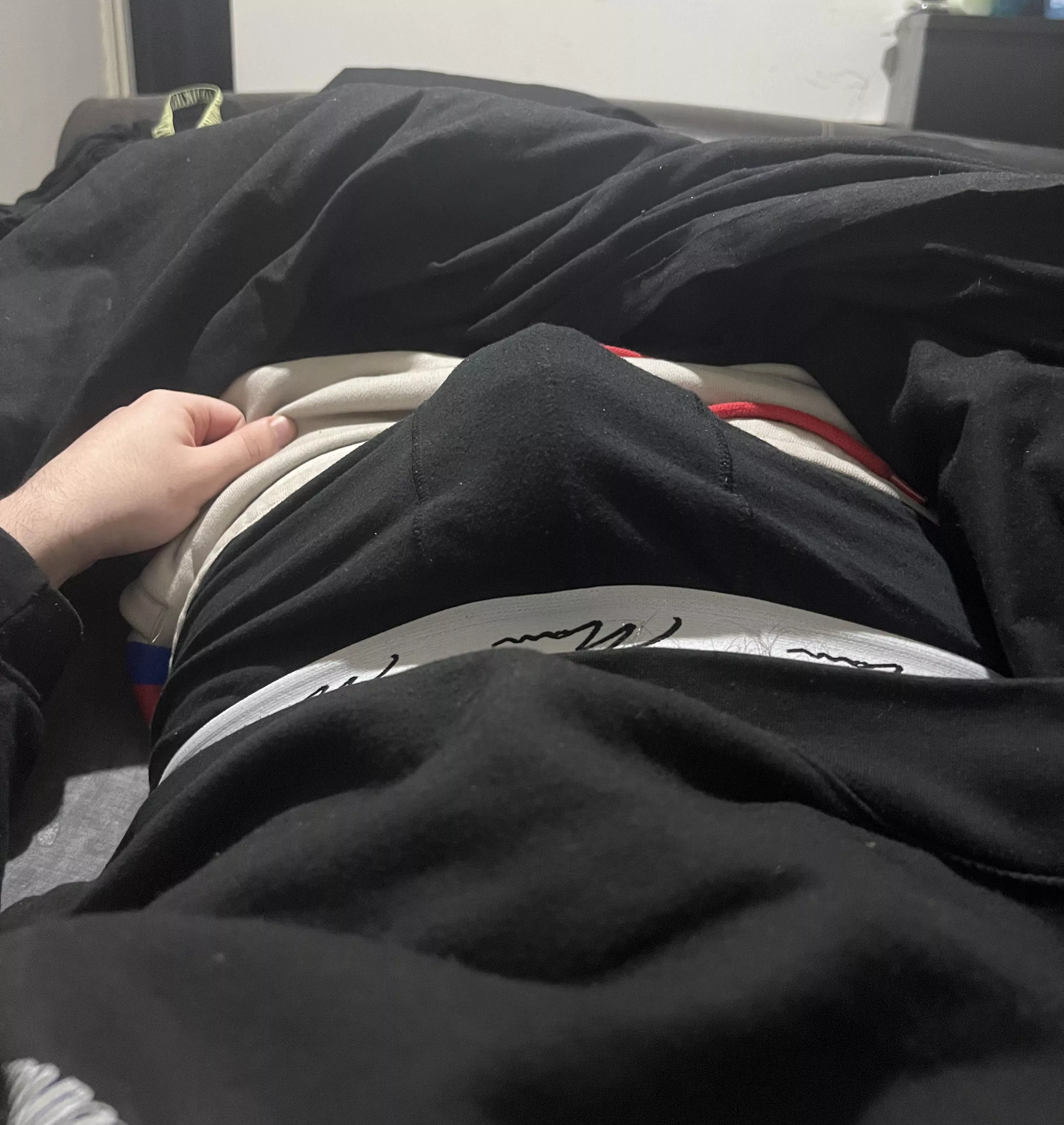 How do I look?😏 Dms open💦😈