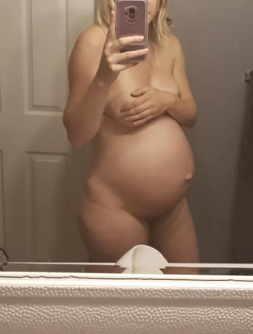 Hubby says I'm an absolute goddess while pregnant, do you think so too?