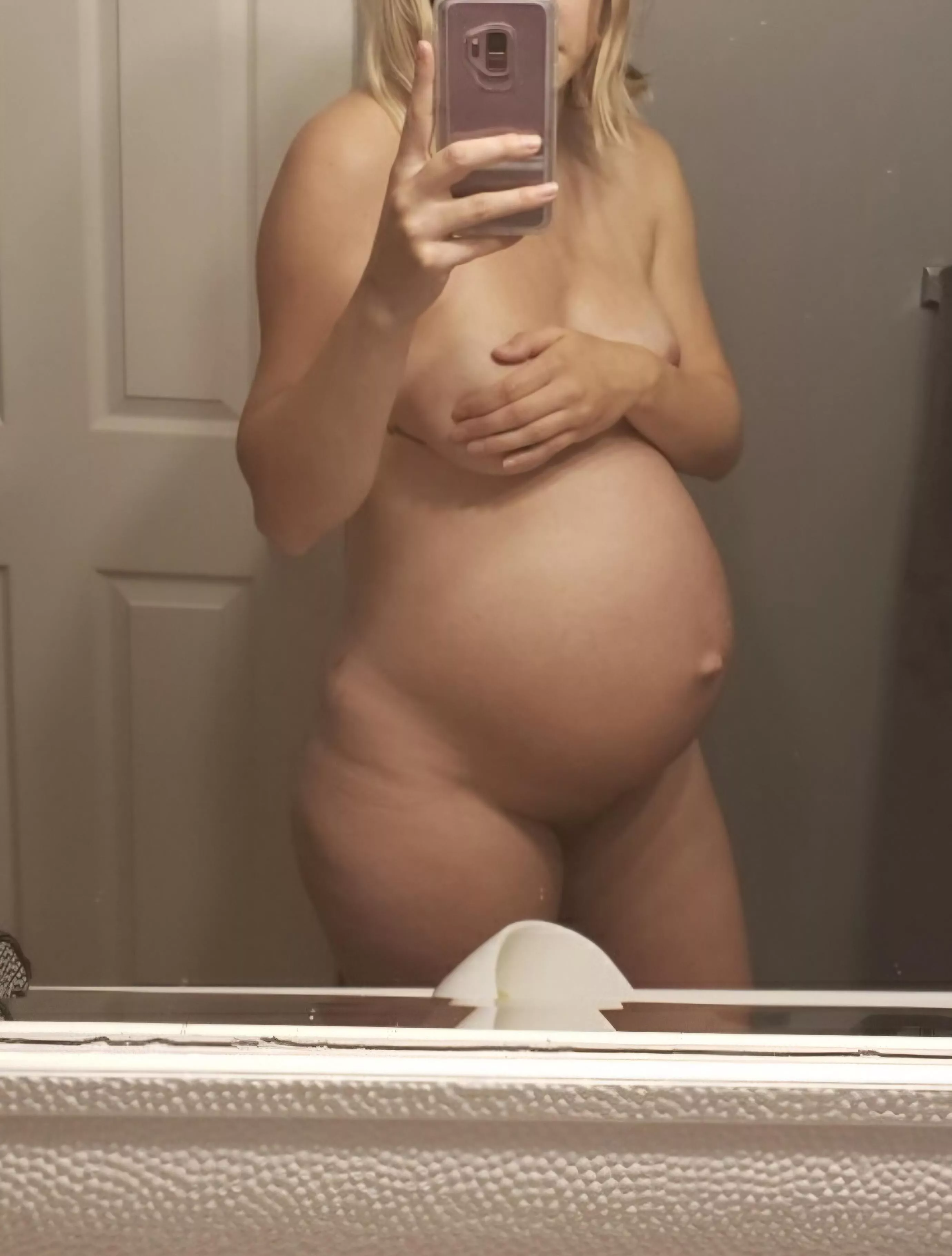 Hubby says I'm an absolute goddess while pregnant, do you think so too?