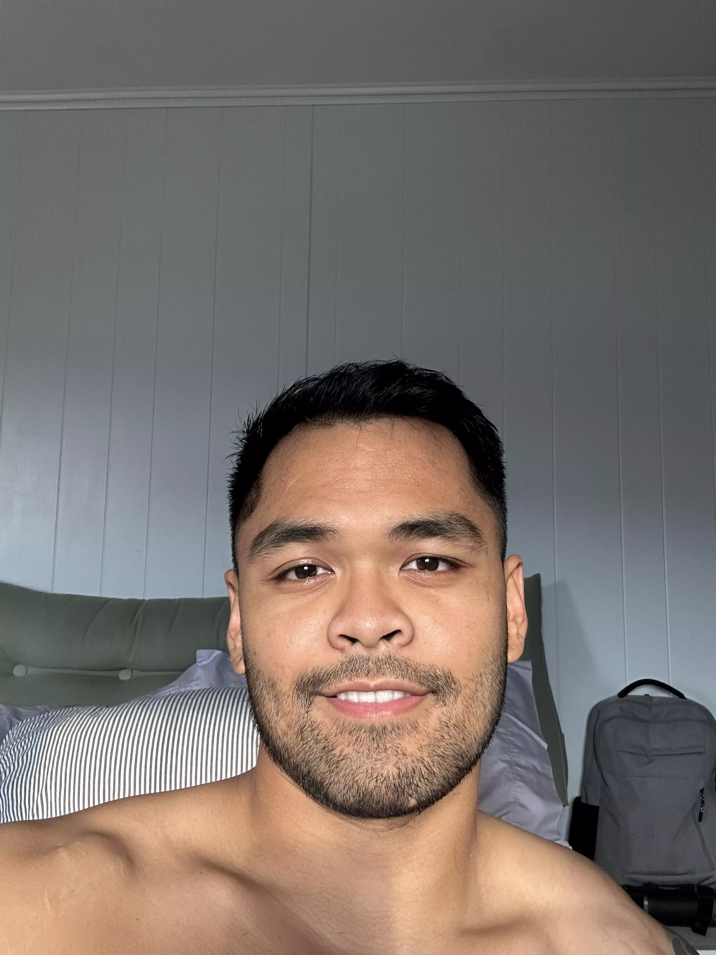 I accidentally shaved too much so I just went with a full stubble