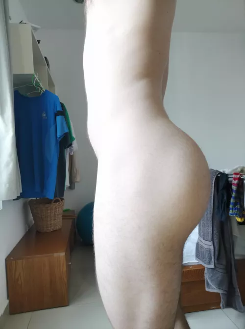 I don't squat... But imagine if I did 🍑