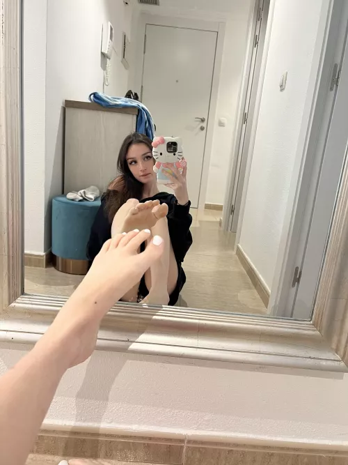 I think my feet would look good on your face