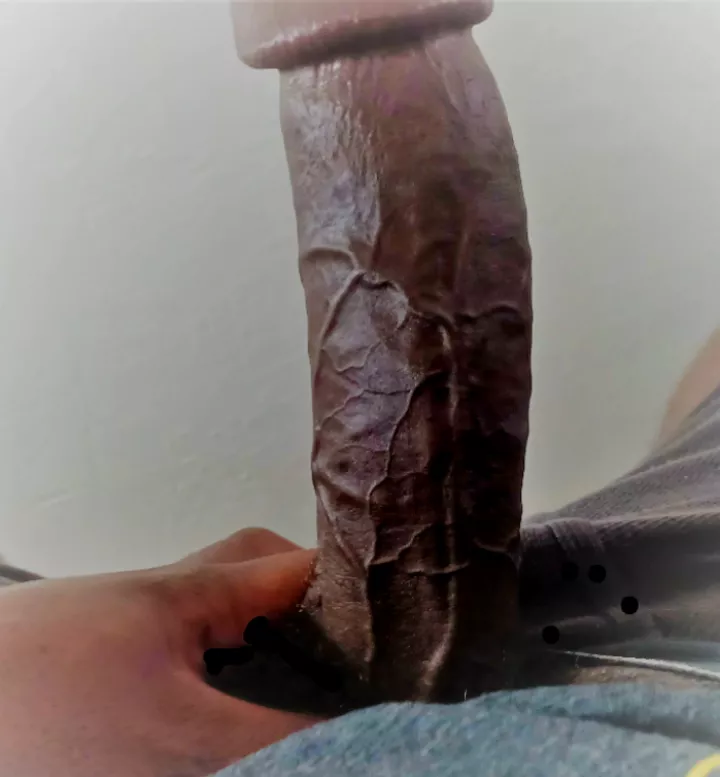 I'm looking for a tight wet hole to stretch 