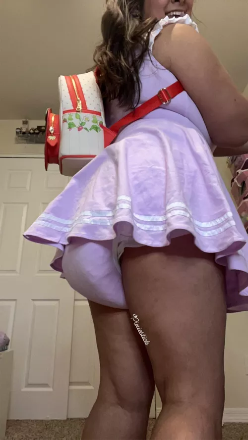 Lil miss tries to sneak past her parents so they don’t see what she’s wearing outta the house 😇😇😇 